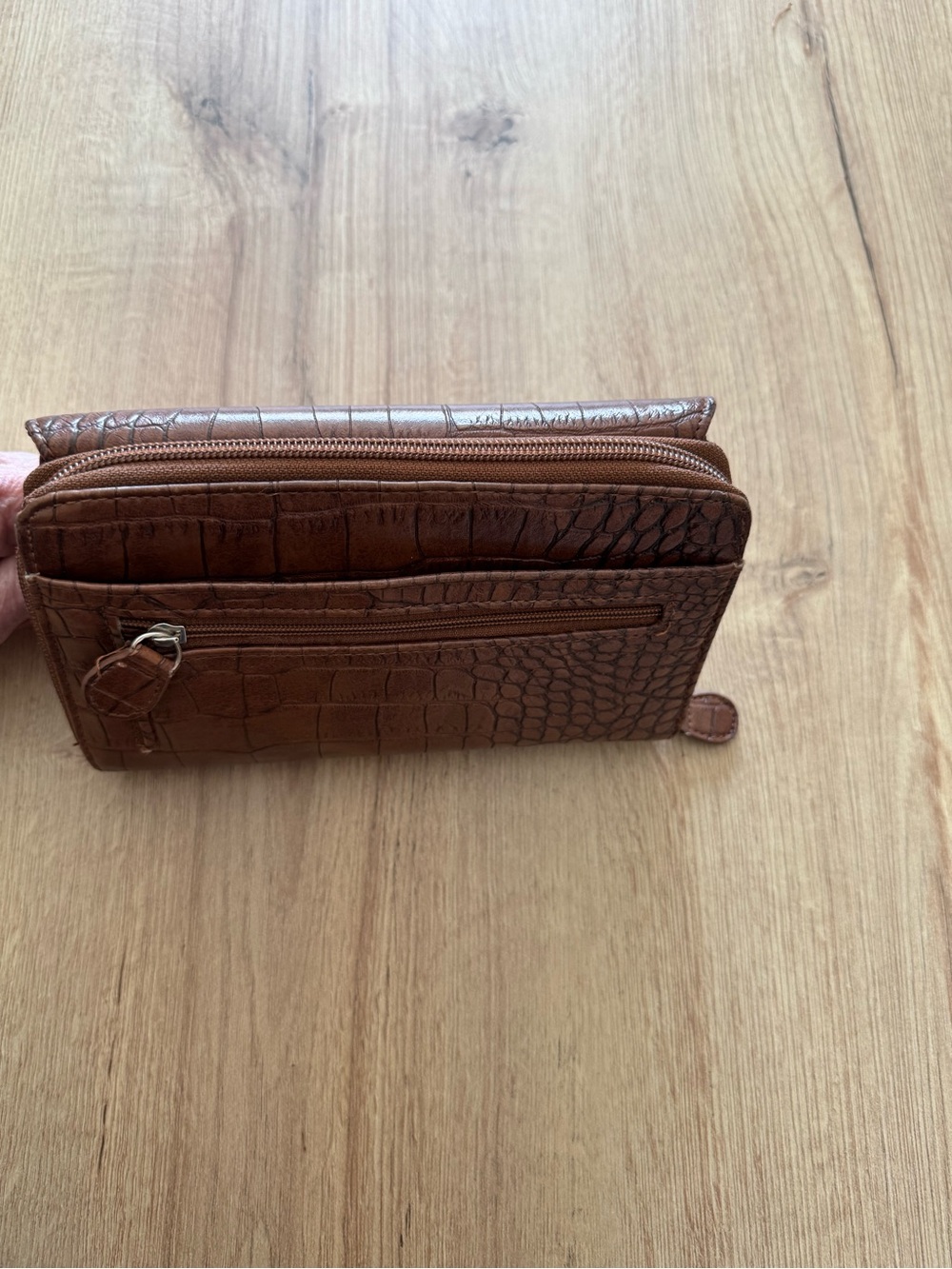 Croc-Embossed Brown Women's Wallet - Picture 9 of 13
